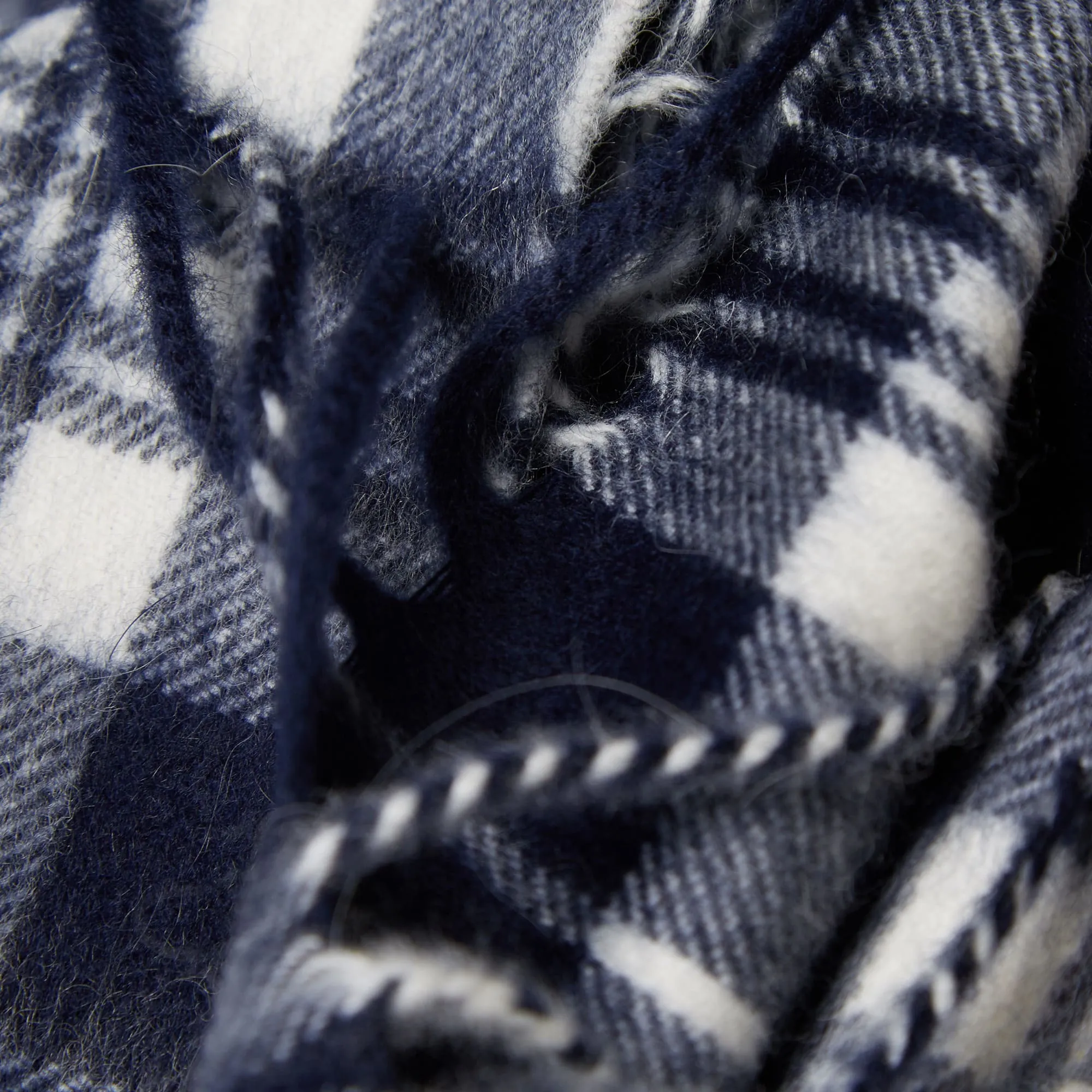 A.P.C. Edinburgh ScarfMarine