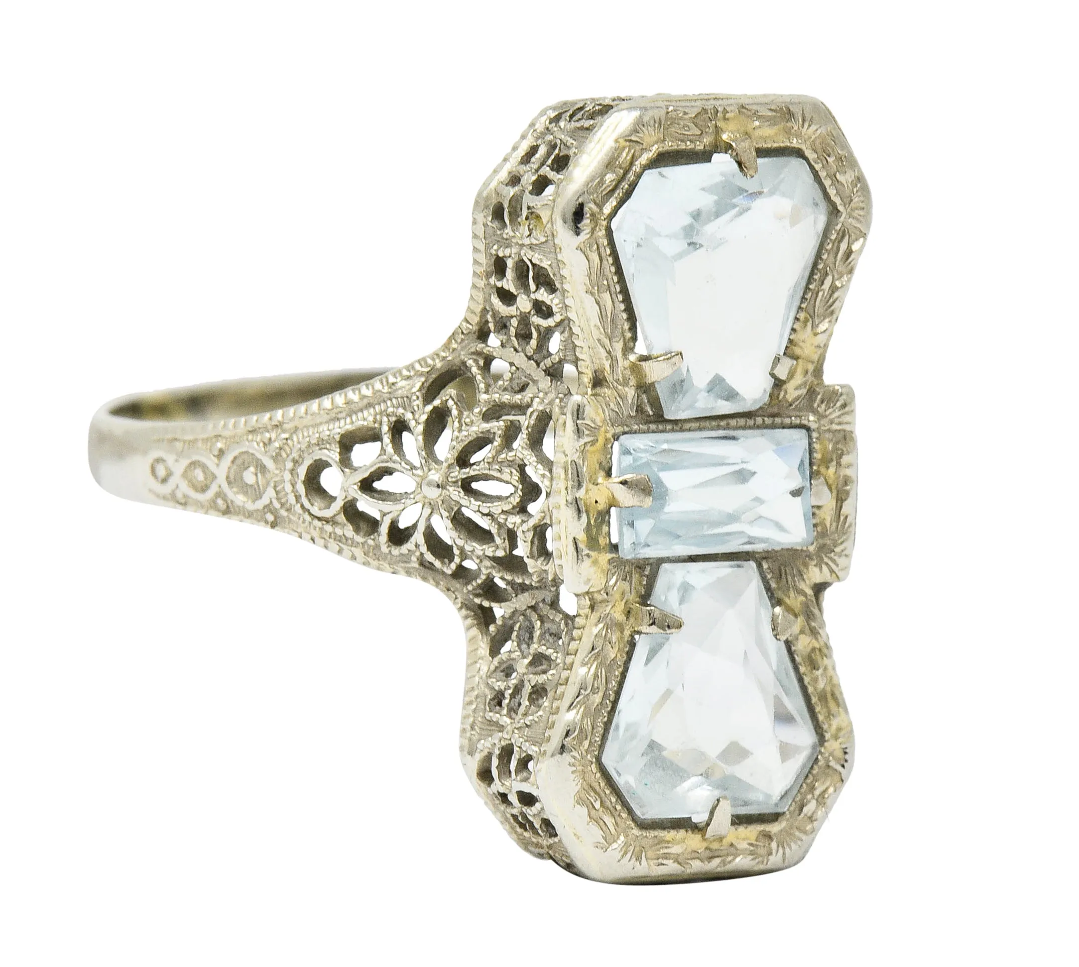 Art Deco Aquamarine 14 Karat White Gold Three Stone Dinner Ring