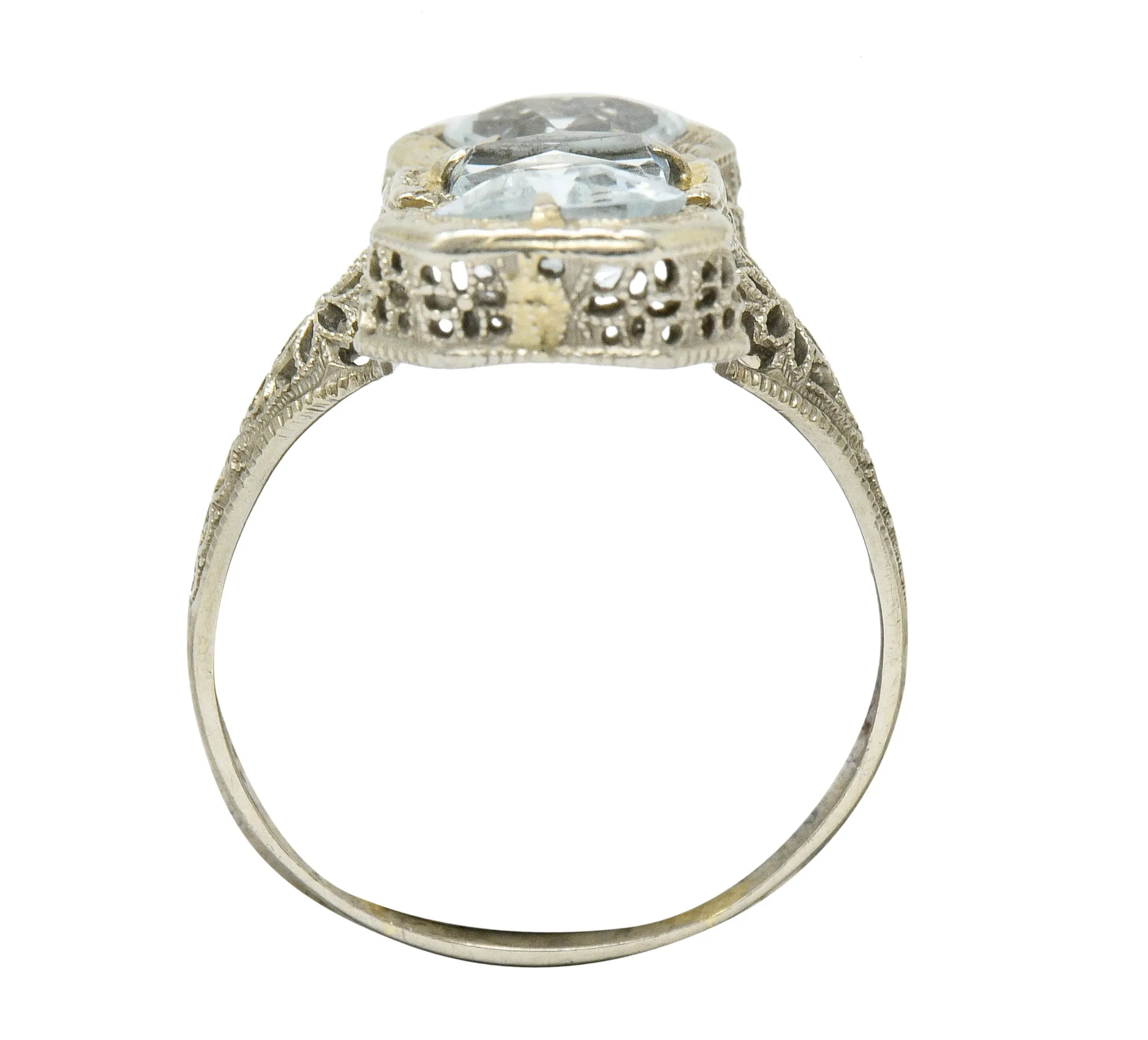 Art Deco Aquamarine 14 Karat White Gold Three Stone Dinner Ring