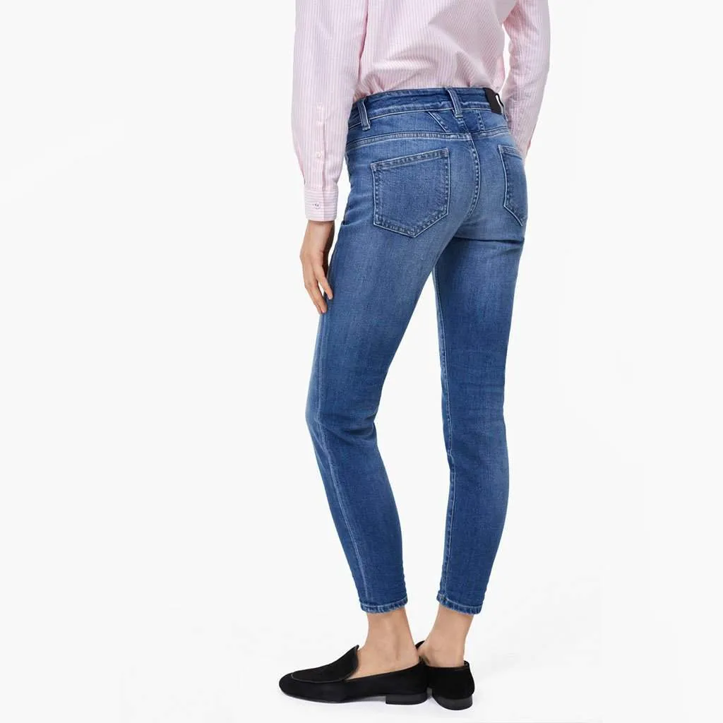 CLOSED Baker Long Jeans in Washed Down 