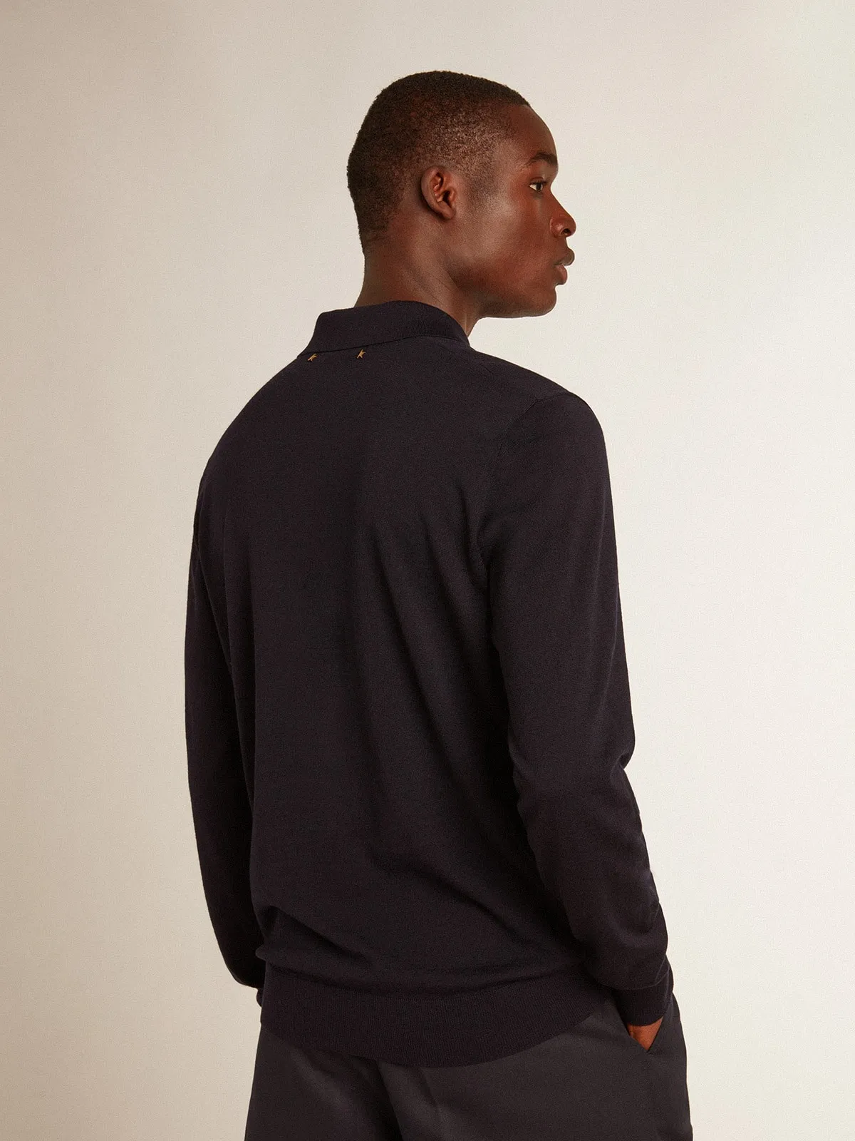 Men’s long-sleeved polo shirt in navy-blue merino wool