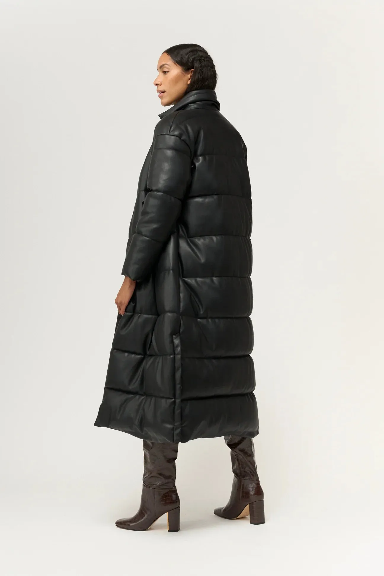 Sacs of Ashbourne   Pieszak Jules Faux Down  Jacket Black