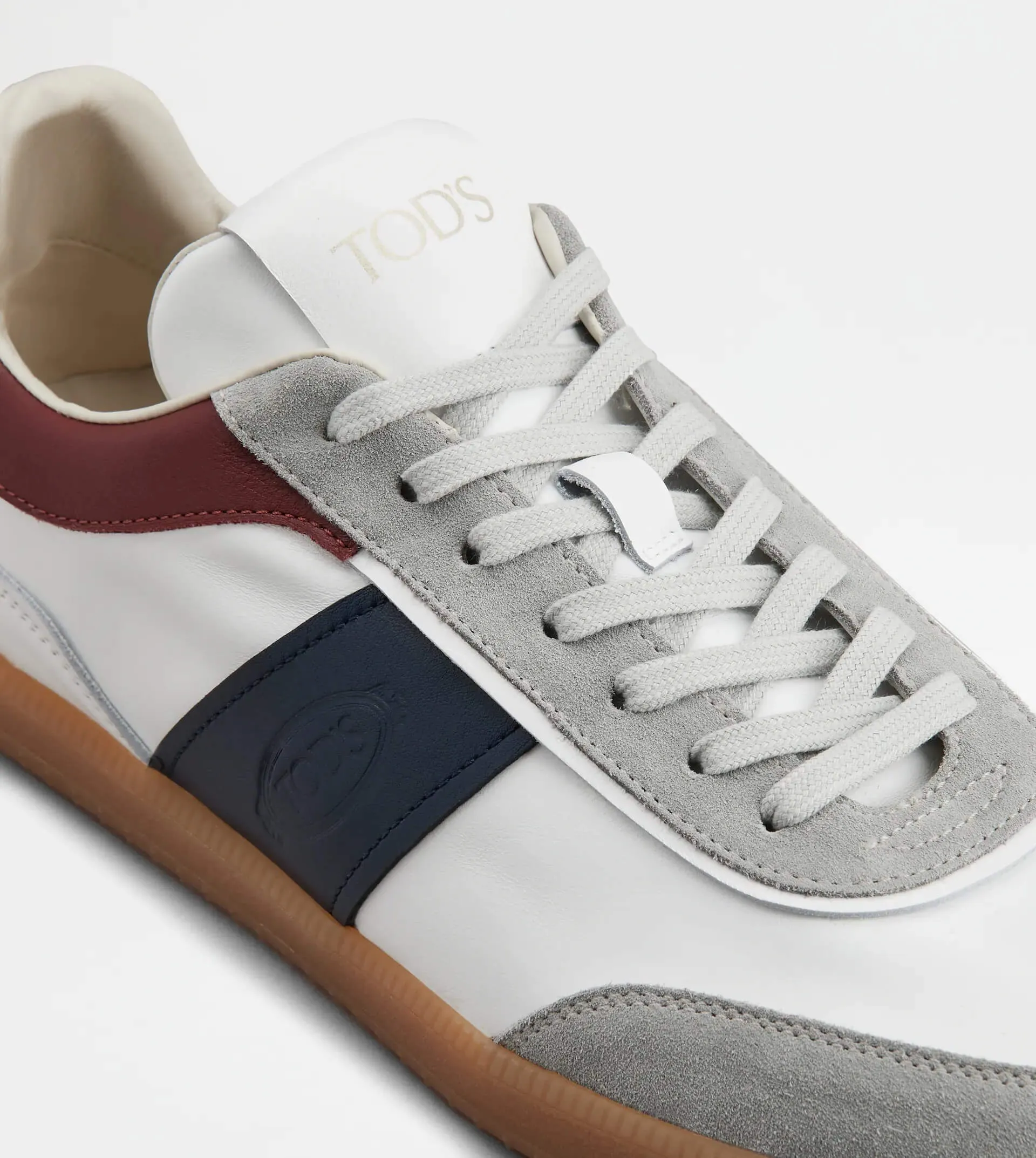 Tabs Sneakers in Suede